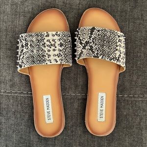 STEVE MADDEN SPIKE SLIDES SIZE 10